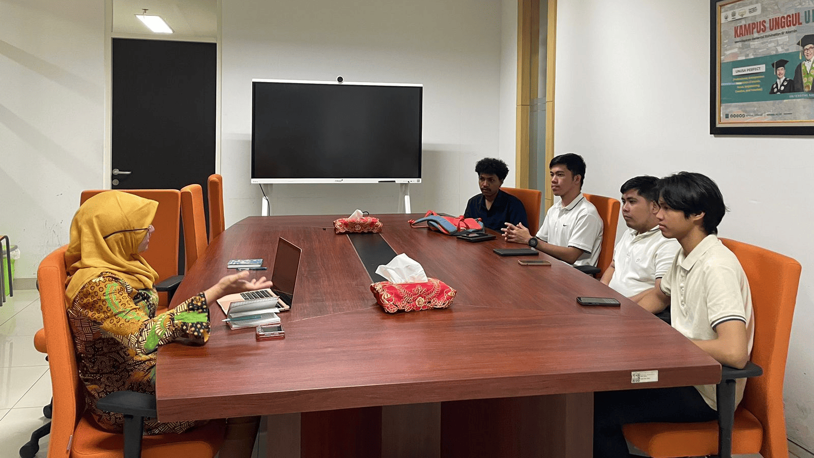 Audiensi Bersama Mahasiswa Asing Penempatan Asrama Putra